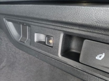 Volkswagen Passat B8 Variant Facelifting 1.5 TSI EVO 150KM 2025 Volkswagen Passat serwis ASO 1.5TSI 150KM bezwypadkow gwarancja pakiety ka, zdjęcie 23