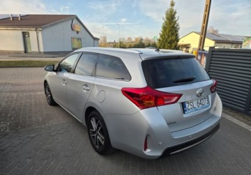 Toyota Auris II Touring Sports Facelifting 1.6 Valvematic 132KM 2015 Toyota Auris Zarejestrowany, ubezpieczony. Zapraszamy. 1.6 Benzyna 132KM, zdjęcie 11