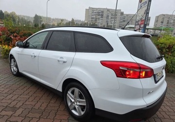 Ford Focus III Kombi Facelifting 1.5 TDCi 120KM 2015 Ford Focus Wzorowy Super Stan Navi - Tempomat - Zarejestrowany, zdjęcie 4