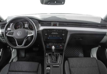 Volkswagen Passat B8 Variant Facelifting 2.0 TSI 190KM 2023 Volkswagen Passat 2.0 Benzyna 190KM, zdjęcie 14