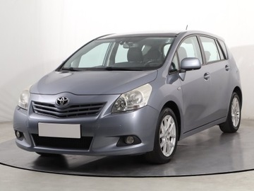 Toyota Verso Minivan 1.8 Valvematic 147KM 2009 Toyota Verso 1.8 Valvematic, 7 miejsc, Xenon, zdjęcie 1