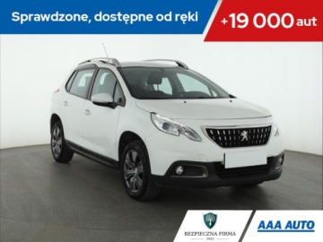 Peugeot 2008 I SUV Facelifting 1.2 PureTech 110KM 2017 Peugeot 2008 1.2 PureTech, Salon Polska