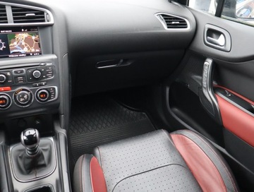 DS 4 I Hatchback (Citroen) 1.6 THP 200KM 2011 Citroen DS4 1.6 THP, Navi, Xenon, Klima, zdjęcie 7