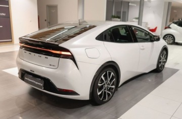 Toyota Prius V (XW60) 2.0  Hybrid Dynamic Force Plug-in 223KM 2023 Toyota Prius Plug-in Hybrid 2.0 Hybryda Plug-in 223KM, zdjęcie 8