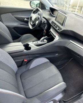 Peugeot 5008 II Crossover 1.6 BlueHDI 120KM 2018 Peugeot 5008 Niemcy,Automat,7 osob,Navi 1.6 Diesel 120KM, zdjęcie 6