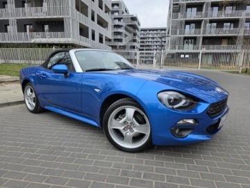 Fiat 124 Spider 1.4 MultiAir II 140KM 2016 FIAT 124 Spider Lusso* 1.4l benzyna Turbo 140KM 19,272km Dokumentacja