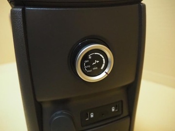 ЦЕНТРАЛЬНЫЙ ТУННЕЛЬНЫЙ ПОДЛОКОТНИК RENAULT ESPACE V