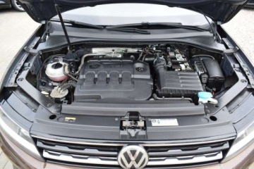 Volkswagen Tiguan II SUV 2.0 TDI 150KM 2016 Volkswagen Tiguan 2.0 TDI 150 PS, Brazowy-metalik, AUTOMAT, Model : 2017 ,, zdjęcie 16