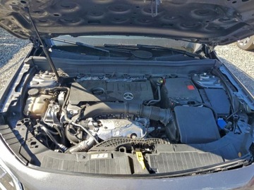 Mercedes GLB 2023 Mercedes-Benz GLB 250 2023 2.0 Benzyna 221KM, zdjęcie 6