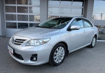 Toyota Corolla X Sedan Facelifting 1.6 Valvematic 132KM 2011 Toyota Corolla salon Polska 1.6 Benzyna 132KM, zdjęcie 2