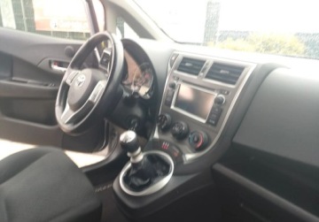 Toyota Verso-S 1.33 Dual VVT-i 99KM 2011 Toyota Verso S SUPER STAN Brak korozji Zadbany Gwarancja Zobacz 1.3, zdjęcie 21