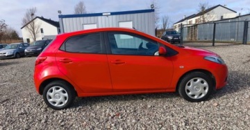 Mazda 2 II Hatchback 5d 1.5 103KM 2009 Mazda 2 Mazda 2 1.5 Benzyna 103KM, zdjęcie 5