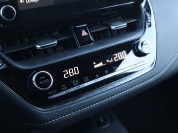 Toyota Corolla XII Hatchback 1.2 Turbo D-4T 116KM 2020 Toyota Corolla 1.2 Turbo, Salon Polska, Klima, zdjęcie 14