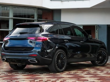 Mercedes GLC C254/X254 Coupe 2.0 220d 197KM 2025 MERCEDES-BENZ GLC 220 d 4-Matic AMG Line 2.0 (197KM) 2025, zdjęcie 3