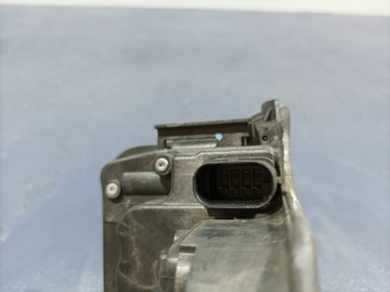 BMW 5 G30 G31 ZÁMEK DVEŘE ZADNÍ PRAVÝ 4 PIN 7477690