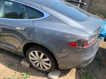 Tesla S ćwiartka lewa tylna 1031638-S0-A PMTG
