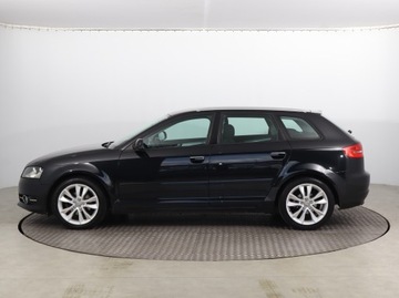 Audi A3 8P Hatchback 3d 1.2 TFSI 105KM 2011 Audi A3 1.2 TFSI, Klima, Klimatronic, Parktronic, zdjęcie 2