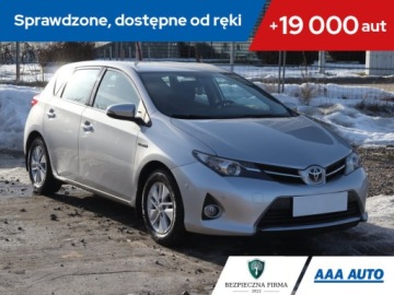 Toyota Auris II Hatchback 5d 1.8 HSD 136KM 2014 Toyota Auris Hybrid, Salon Polska, GAZ, Automat