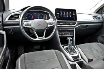 Volkswagen T-Roc I SUV Facelifting 1.5 TSI ACT 150KM 2023 Volkswagen T-Roc Bezwypadkowy / Salon Polska /, zdjęcie 11