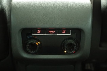 Seat Alhambra II (7N) Van 2.0 TDI 140KM 2011 Seat Alhambra 2.0 TDI, DSG, 7 miejsc, Navi, Xenon, zdjęcie 16