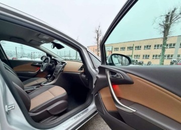 Opel Astra J Sports Tourer 1.4 Turbo ECOTEC 140KM 2011 Opel Astra Opel Astra 1.4 Turbo Cosmo 1.4 Benzyna 140KM, zdjęcie 20