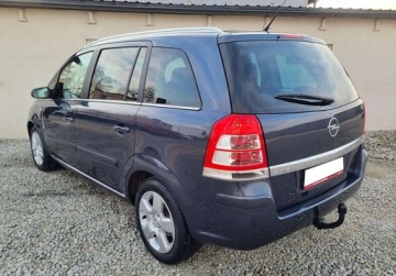 Opel Zafira B 1.8 ECOTEC 140KM 2007 Opel Zafira SLICZNA 1.8 Benzyna BOGATA WERSJA Oryginal WYJATKOWA Zadbana 2, zdjęcie 1
