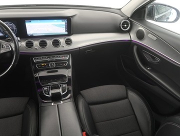 Mercedes Klasa E W213 Limuzyna 2.0 220d 194KM 2016 Mercedes E E 220 d, Salon Polska, 191 KM, Automat, zdjęcie 7