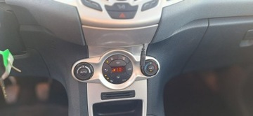 Ford Fiesta VII Hatchback 5d 1.25 Duratec 82KM 2008 Ford Fiesta Climatronic titanium navi, zdjęcie 12