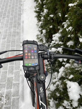 Безопасный универсальный держатель для телефона на велосипед.