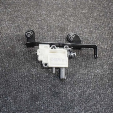 6985878 JINÉ MODUL 520 D 130 2008 BMW 5 (E60)