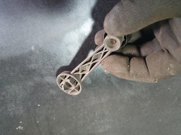 ФИАТ 126 МАЛУХ АВТОМОБИЛЬНОЕ СТЕКЛО РУЧКА ОРИГИНАЛ РАЗНЫЙ КОНЦ.