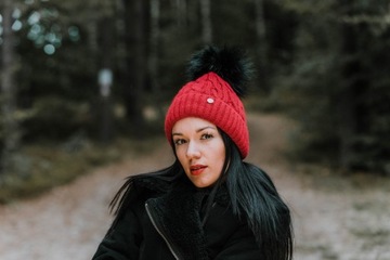 ШАПКА ЗИМНЯ ЖЕНСКАЯ С ФЛИСОВЫМ ПОМПОНОМ