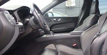 Volvo XC60 II Crossover 2.0 B5 Diesel Mild Hybrid 249KM 2021 Volvo XC 60 B5 Hybrid Benzyna 25014KM AWD R-Design Gwarancja Salon POLSKA, zdjęcie 13