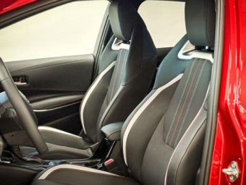 Toyota Corolla XII Sedan Facelifting 1.8 Hybrid 140KM 2026 GR Sport 1.8 Hybrid 140KM | Podgrzewane fotele!, zdjęcie 4