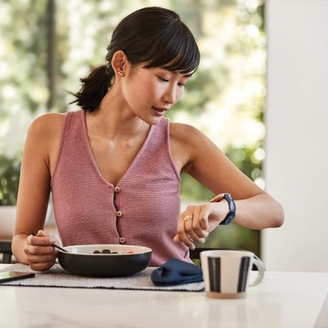 Fitbit Versa 2, специальное издание