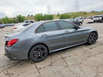 Mercedes Klasa C W206 Limuzyna 2.0 300 258KM 2021 Mercedes-Benz Klasa C 2021 C300 4MATIC 2.0 Benzyna 258KM, zdjęcie 3