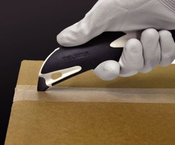 Нож с ломающимся лезвием 18 мм и флиппером DFC560N Tajima.