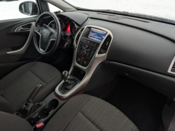 Opel Astra J Sports Tourer 2.0 CDTI ECOTEC 160KM 2010 Opel Astra Klima Navi Tempomat Serwis Gwarancja 2.0 Diesel 160KM, zdjęcie 27