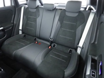 Mercedes GLA II Off-roader Facelifting 1.3 200 163KM 2026 MERCEDES-BENZ GLA 200 AMG Line Suv 1.3 (163KM) 2026, zdjęcie 13