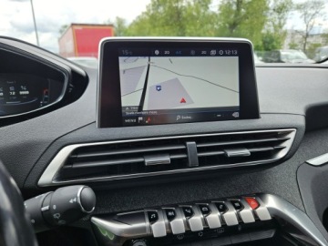 Peugeot 3008 II Crossover 1.2 PureTech 130KM 2018 Peugeot 3008 1,2 benzyna 130KM nawigacja Allure, zdjęcie 12