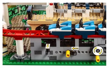 LEGO CREATOR 10261 — АМЕРИКАНСКИЕ ГОРКИ