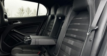 Mercedes GLA I Off-Roader Facelifting 1.6 200 156KM 2018 Mercedes-Benz GLA Salon PL AMG 7G-DCT Ambiente Czujniki Kamera Keyless LED, zdjęcie 27