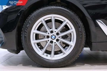 BMW Seria 5 G30-G31 Limuzyna 518d 150KM 2018 BMW Seria 5 518dSpryskiwacze ReflektorowSystem Nawigacji Business 2.0, zdjęcie 21