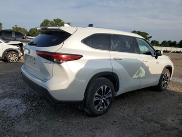 Toyota Highlander III 2021 Toyota Highlander 2021 TOYOTA HIGHLANDER HYBRID XLE 2.5 Hybryda 243KM, zdjęcie 3