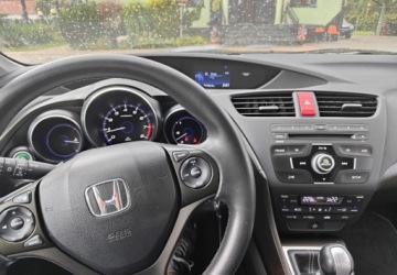 Honda Civic IX Hatchback 5d 1.8 i-VTEC 142KM 2013 Honda Civic Honda Civic IX 2013r 1.8 benzyna 142 KM 1.8 Benzyna 142KM, zdjęcie 16