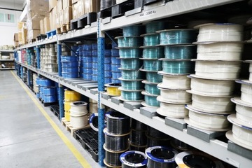 Кабель 4 мм, полиуретановый пневмошланг 4x2,5