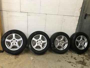4 KOŁA FELGI 15” ET38 OPONY Hakkapelitta r3 195/65R15