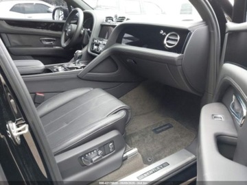 Bentley Bentayga 2022 Bentley Bentayga V8 2022 4.0l 4.0 Benzyna 542KM, zdjęcie 9