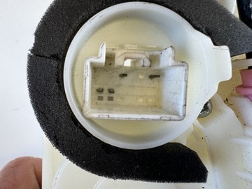 ZÁMEK DVEŘE LEVÝ ZADNÍ MAZDA CX3 CX-3 6J10F0543 4PIN EU