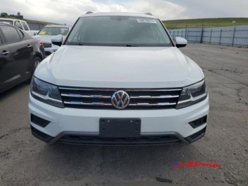 Volkswagen Tiguan II 2021 Volkswagen Tiguan 2021 r., 2,0L SE 4x4 2.0 Benzyna 184KM, zdjęcie 1
